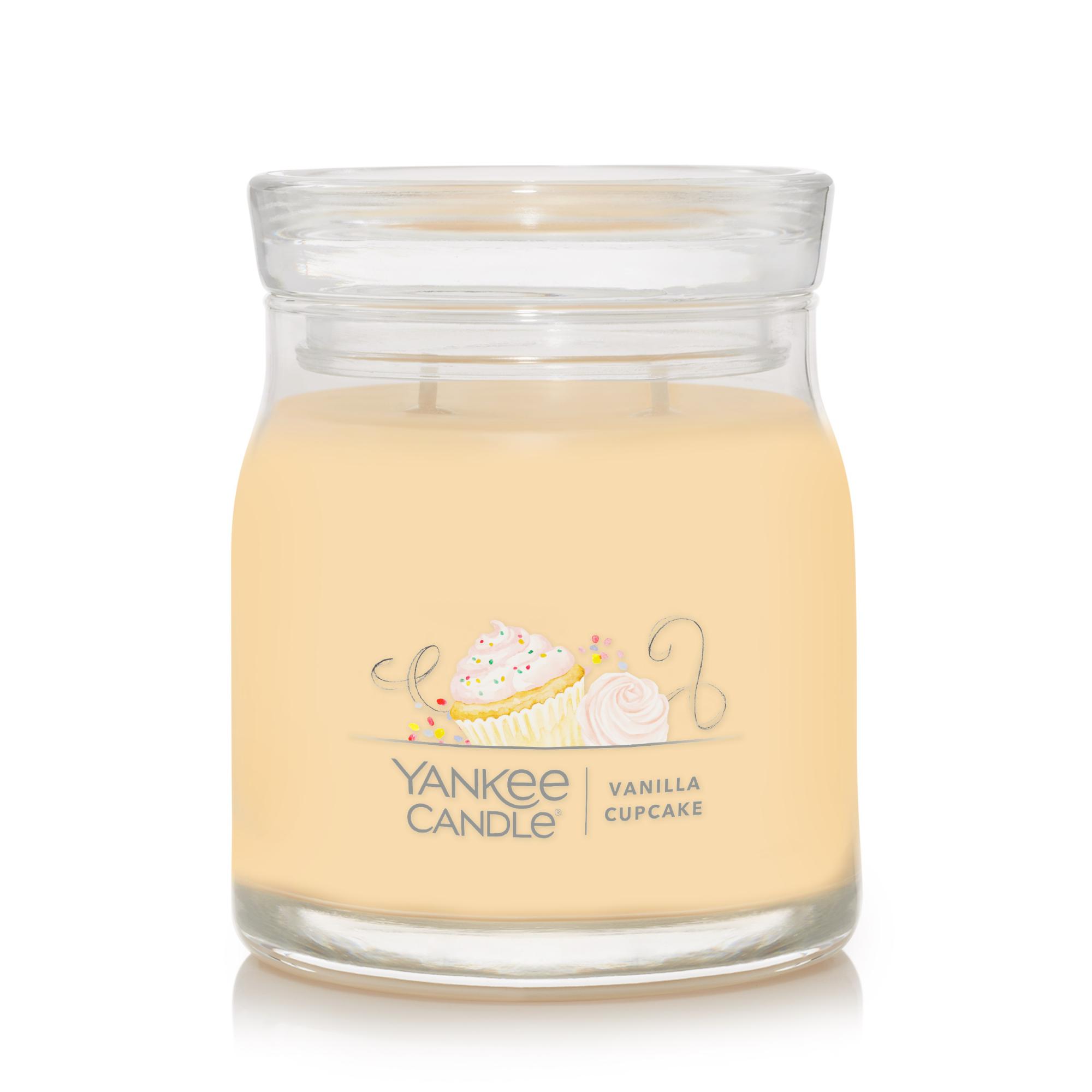 CANDLE YANKEE SIGNATURE MEDIUM JAR VANILLA CUPCAKE
